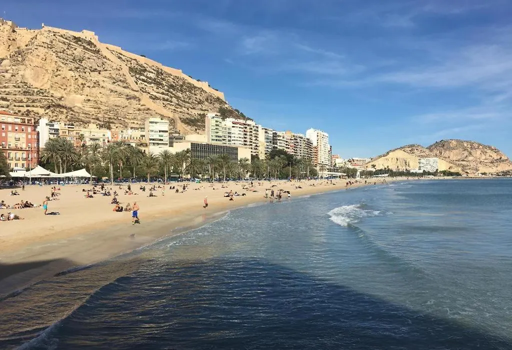 Mirando Al Mar-1
