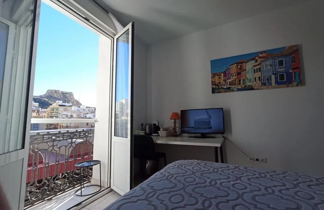 Room With Private Bathroom And Balcony Nearby The Mercado Central, Center And Beach-1