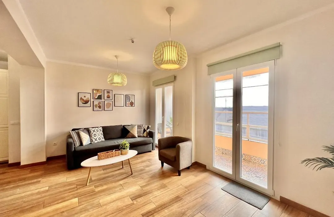 Downtown Apartment By United Renters-1