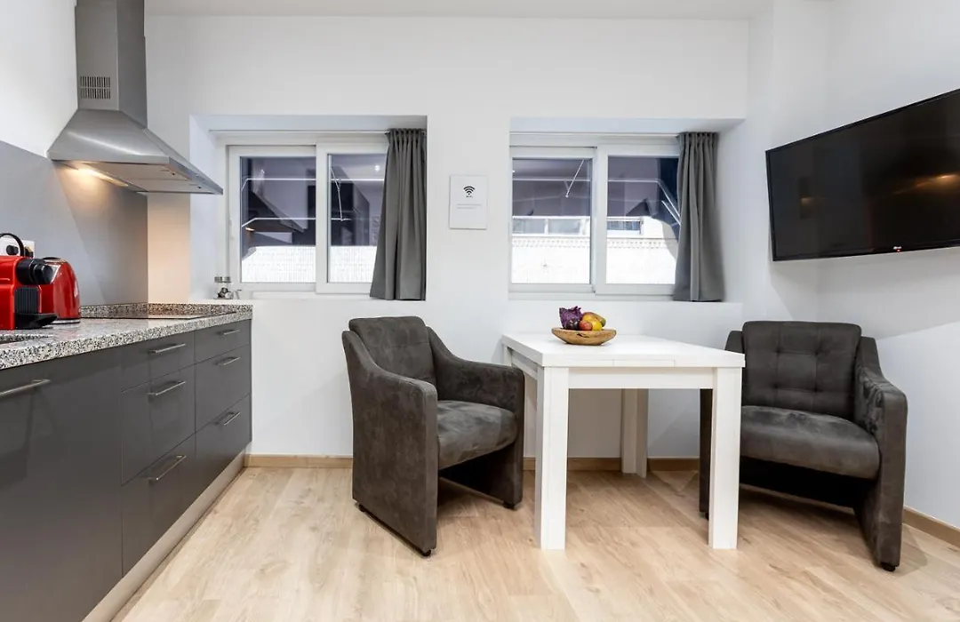Pinzon Studios & Penthouse-1