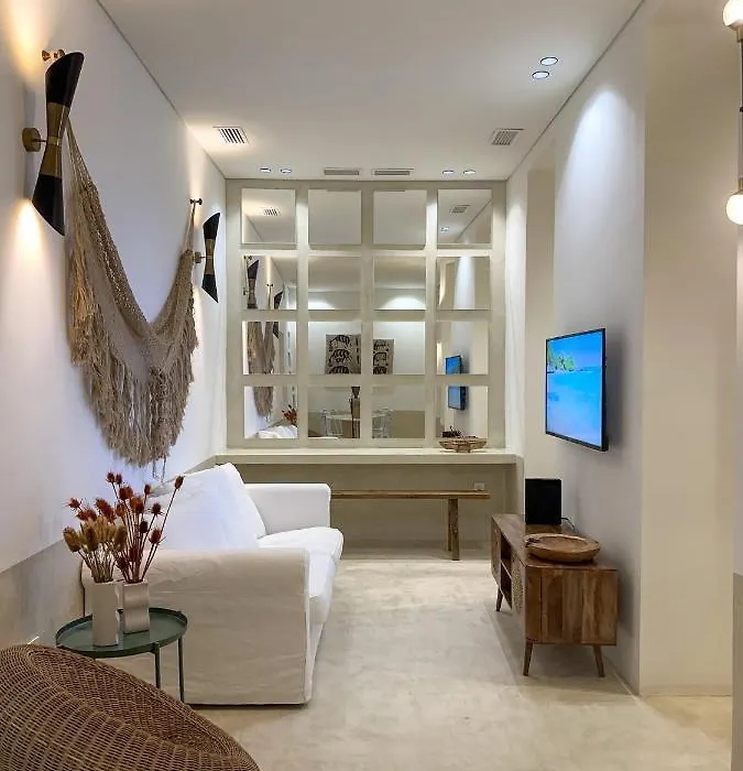 Casa INTRE-1