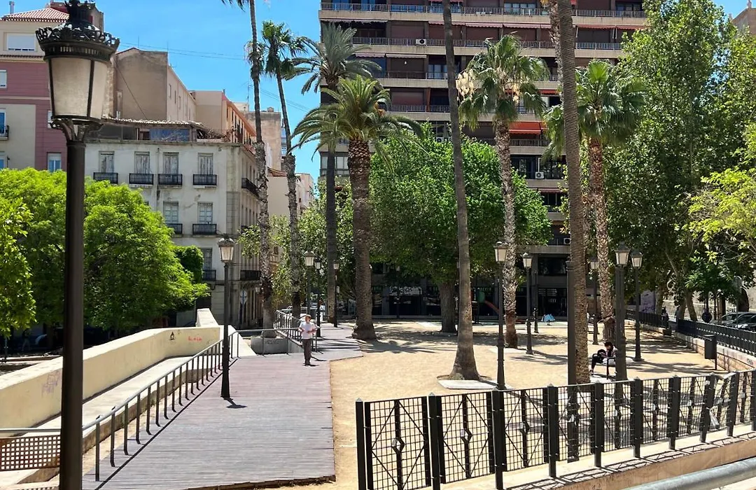 New! Cosy Two Bedroom Apartment By The Beach-1