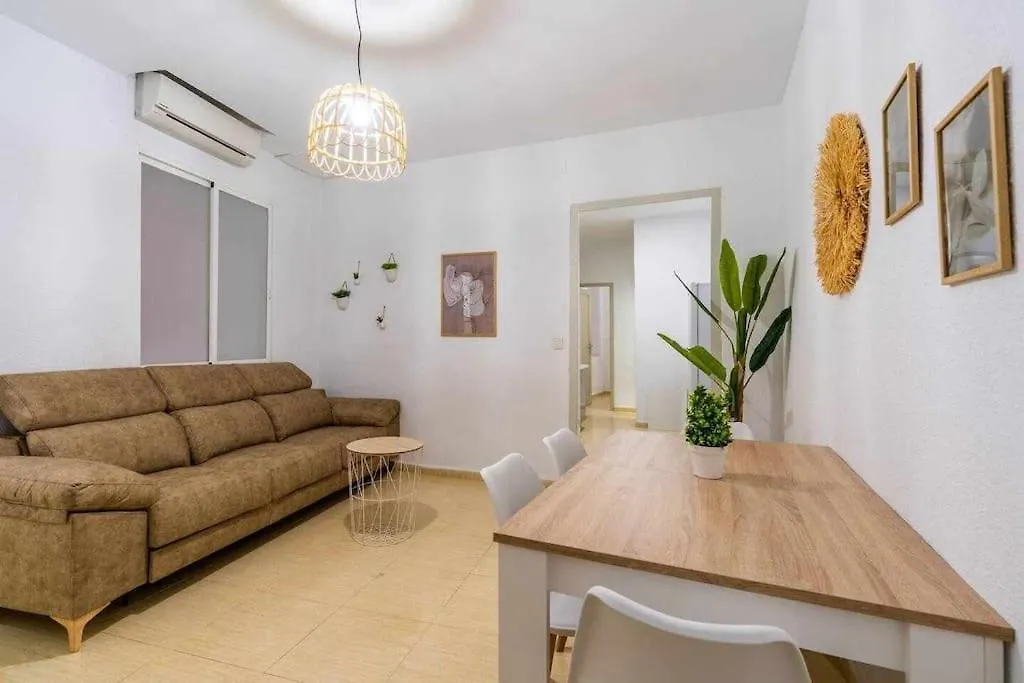 Suite Santa Faz 1 DCHA 3 Camas Dobles-1