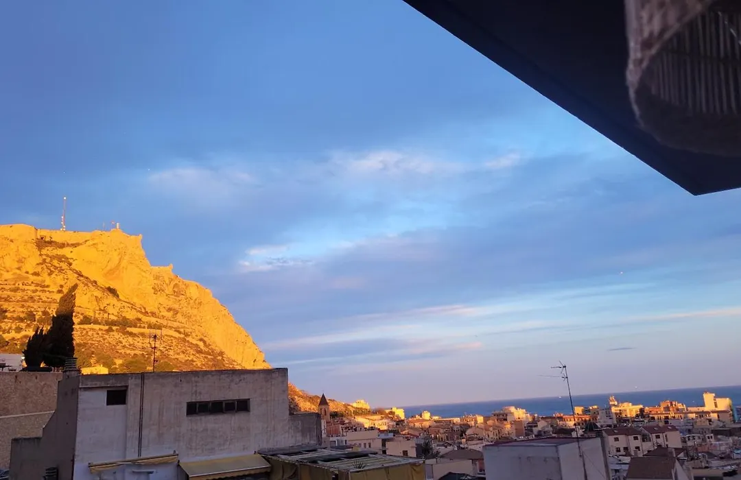 Terraza Panoramica Vistas Mar Y Castillo-1