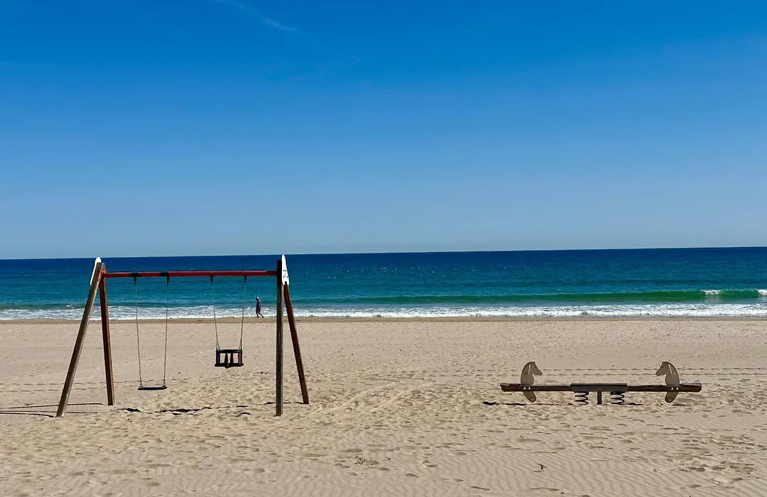 Vistas al Mar, Piscina y Playa-1