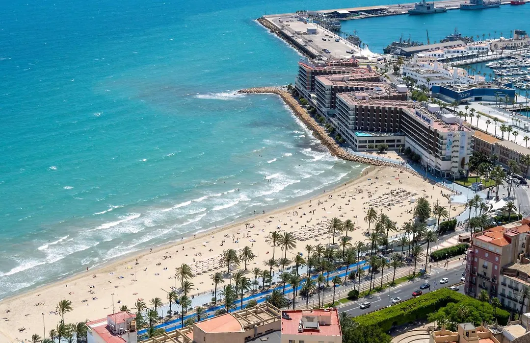 110M Kkara 3Br 2Ba Central Plaza Nueva View Apt-1