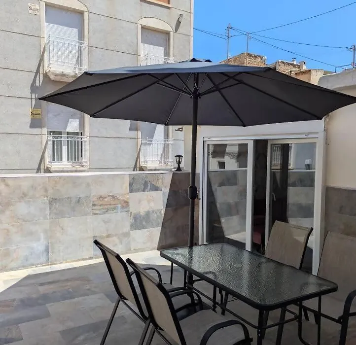 URBAN Estudio elegante con terraza-1