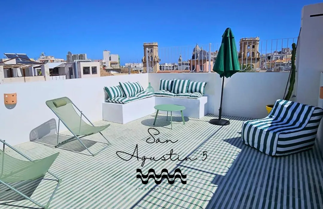 Penthouse With Breathtaking Views Of Heart Of Alicante-1