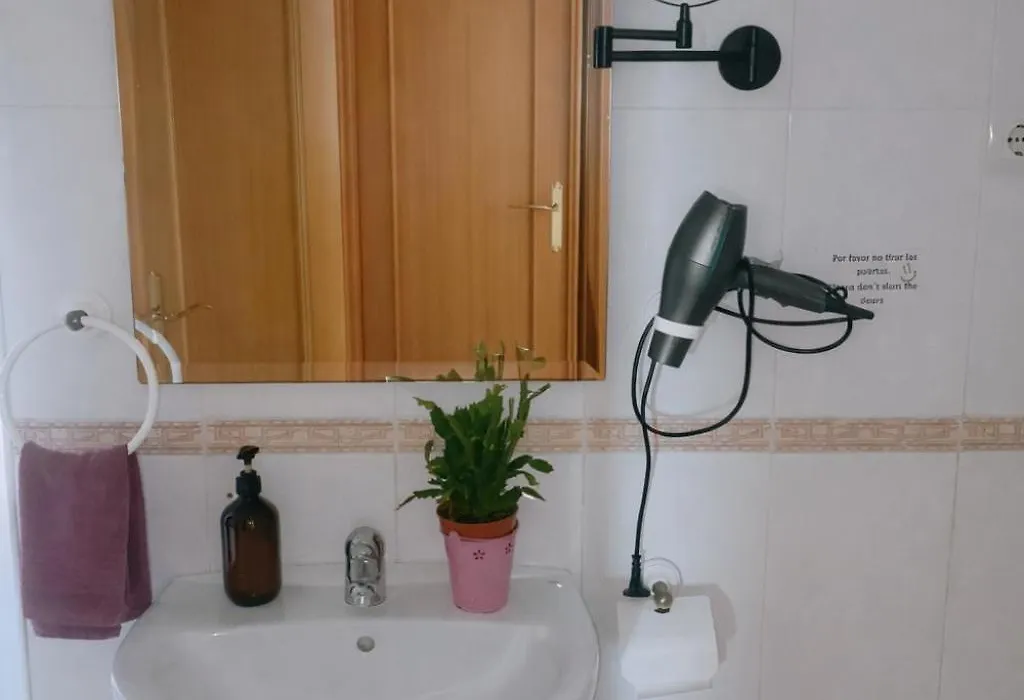 Habitaciones Ernesto-1
