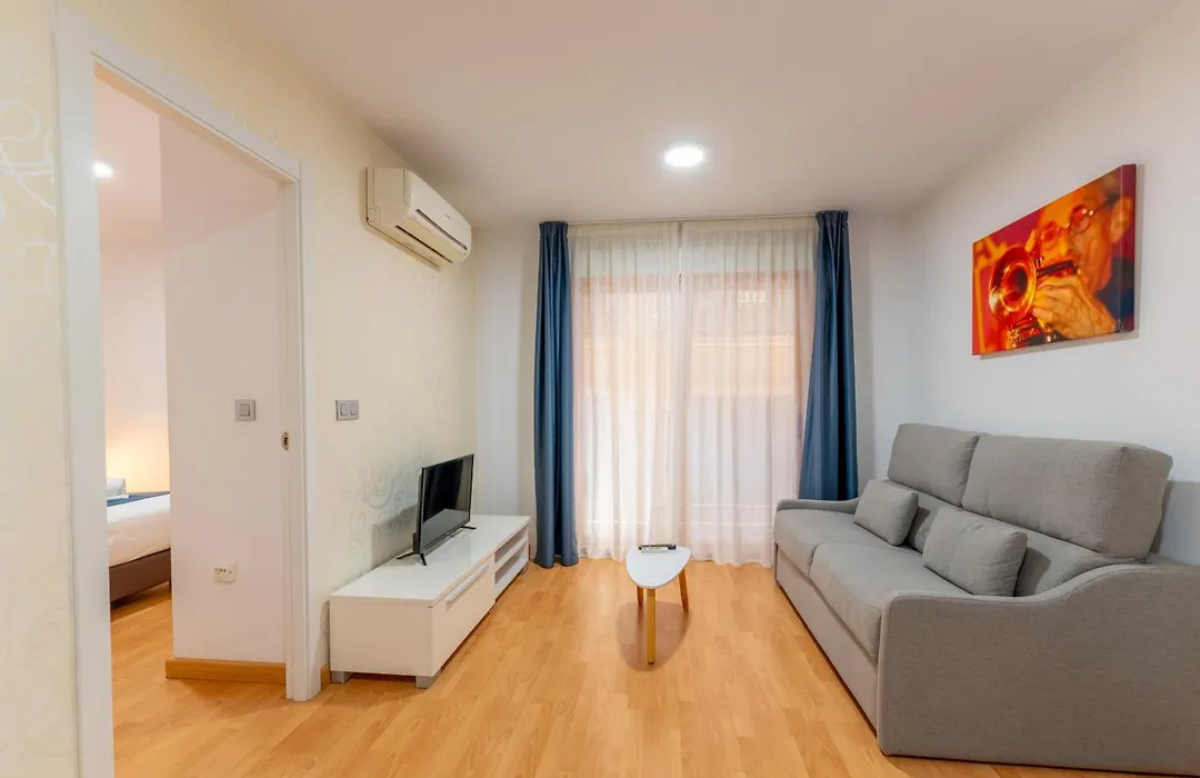 Apartamentos Globus by Be Alicante-1
