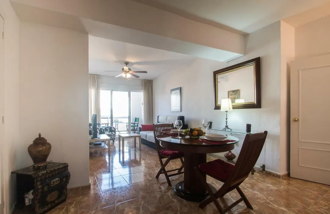 Alicante Central And Beach Side Apartment-1