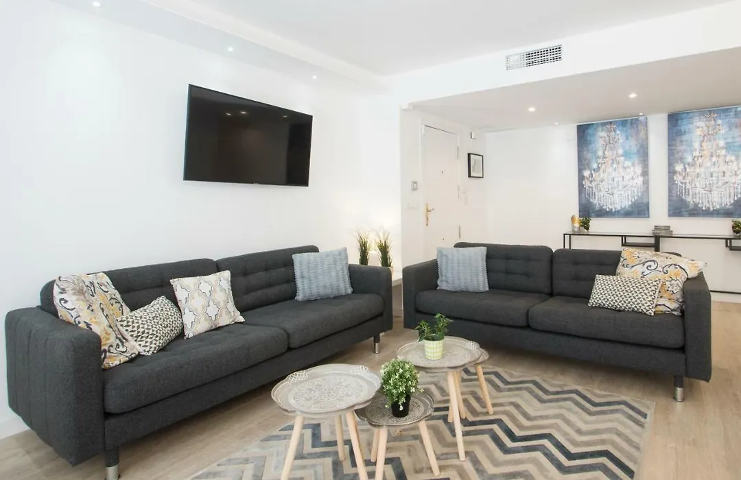 Stylish *New* Apartment In Alicante W/ 4 Bedrooms-1