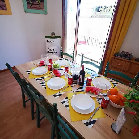 Ginger Apartment-2