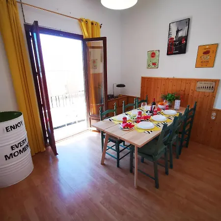 Ginger Apartment-3