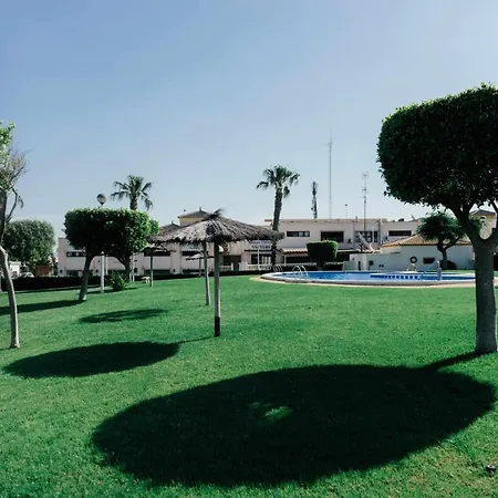 Stunning 2 Bedroom Apartment With Pool View-3