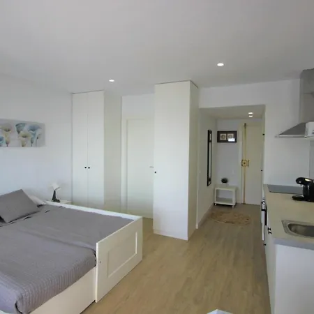 Estudio CasaTuris en planta 18 en pleno centro de Alicante A106-3
