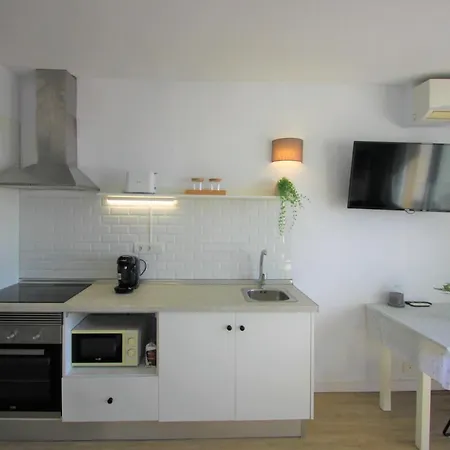 Estudio CasaTuris en planta 18 en pleno centro de Alicante A106-2