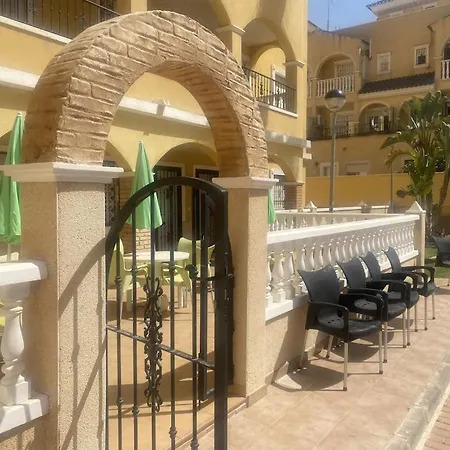 Top Floor Spacious Apartment With Roof Terrace-3