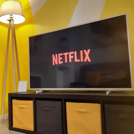 The Yellow Corner Apartment-2