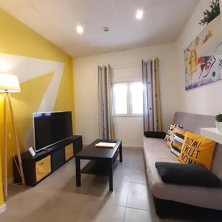 The Yellow Corner Apartment-2