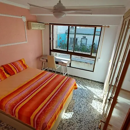 Central Accommodation Alicante-2