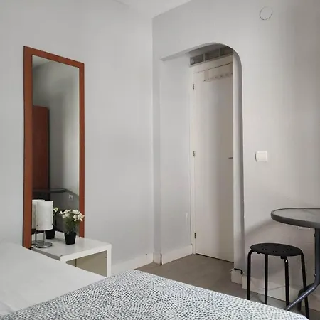 38 - Habitacion en piso-2