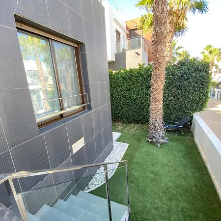 Luxury House Villamartin Zenia-2