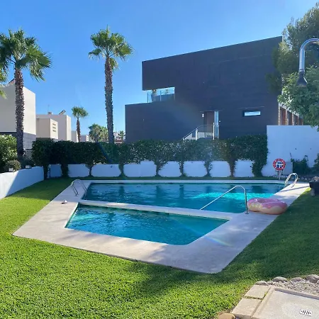 Luxury House Villamartin Zenia-2