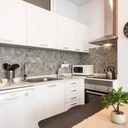 Lovely Barrio Apartment-2
