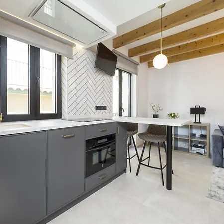 Cisneros By United Renters-2