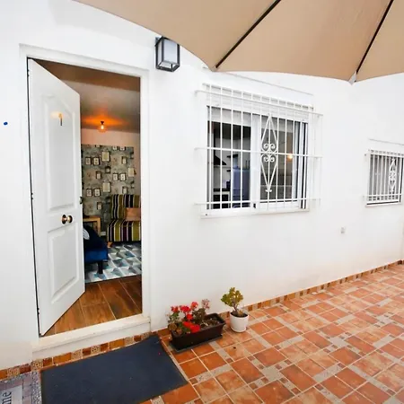 Stylish & Spacious Fully Equipped Studio-4 Minutes Walk To Albufereta Beach-3
