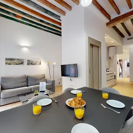Myflats Luxury City Center-2