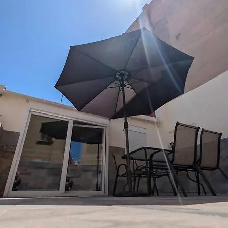 URBAN Estudio elegante con terraza-2
