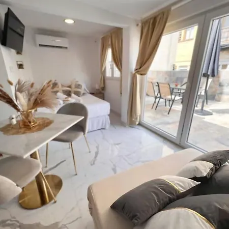 Urban Estudio Elegante Con Terraza-3