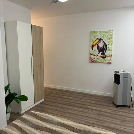 Apartamento blanco y negro en el centro-3