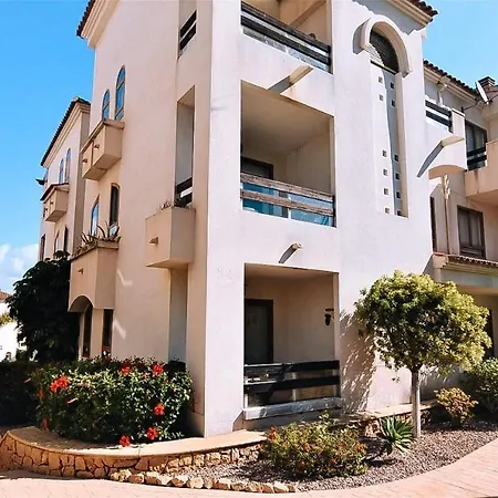 Precioso apartamento con piscina y vistas-2