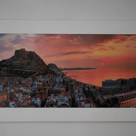 Refugio Con Encanto En El Casco Antiguo De Alicante!-3
