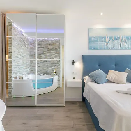 Sky Suites Alicante-3