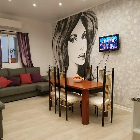 Wonderful Apartment In The Center By The Sea-3