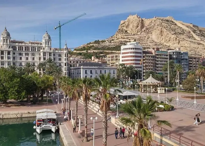 Espacioso y céntrico piso con zona chill-out Alicante