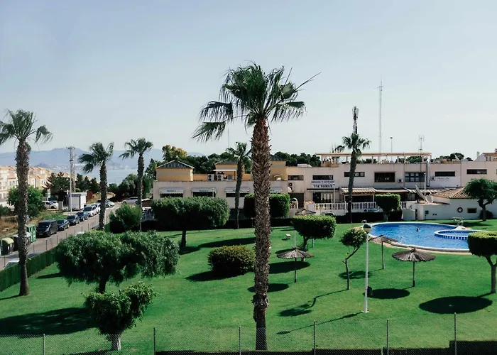 Stunning 2 Bedroom Apartment With Pool View Alicante