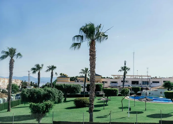 Stunning 2 Bedroom Apartment With Pool View Alicante