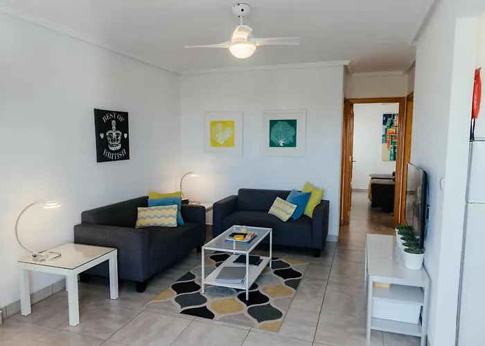 Stunning 2 Bedroom Apartment With Pool View Alicante