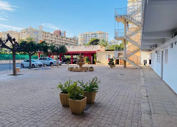 Amplio apartamento con vistas al mar, parking y wifi Alicante