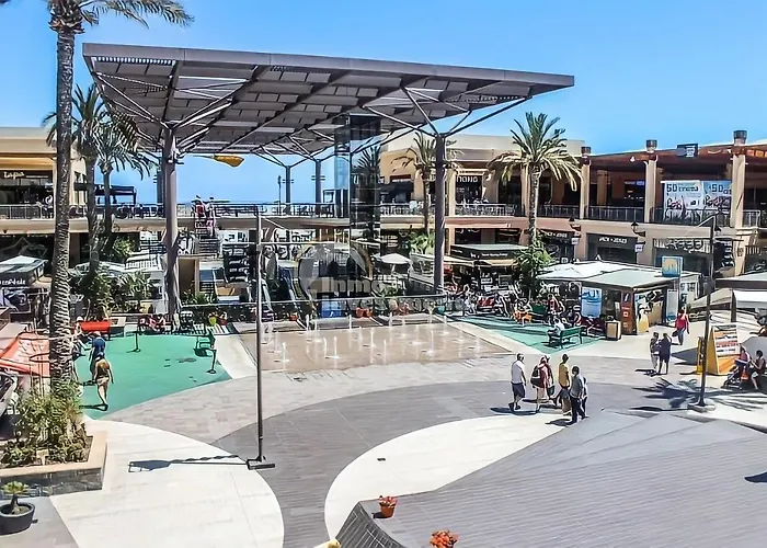 Apartment On The Plaza Villamartin 