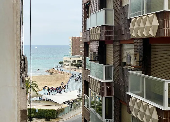Piso En Primera Linea Con Vistas Al Castillo Alicante