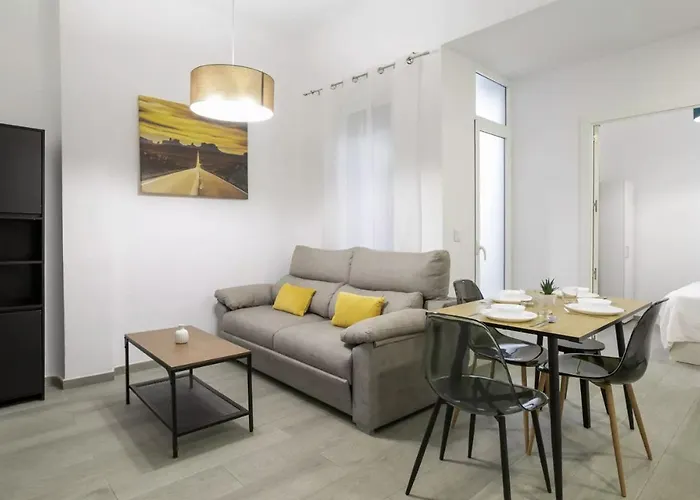 Fantastic Apartment In The Heart Of Alicante - Quiet Courtyard Side