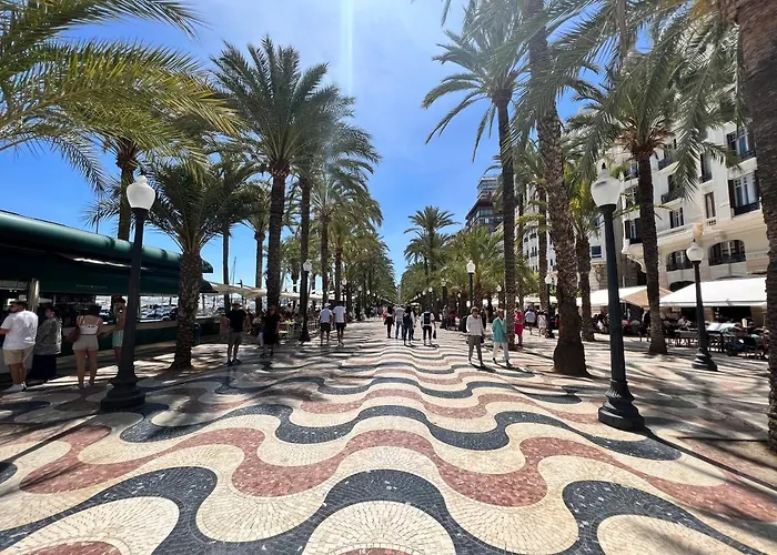 New! Cosy Two Bedroom Apartment By The Beach Alicante