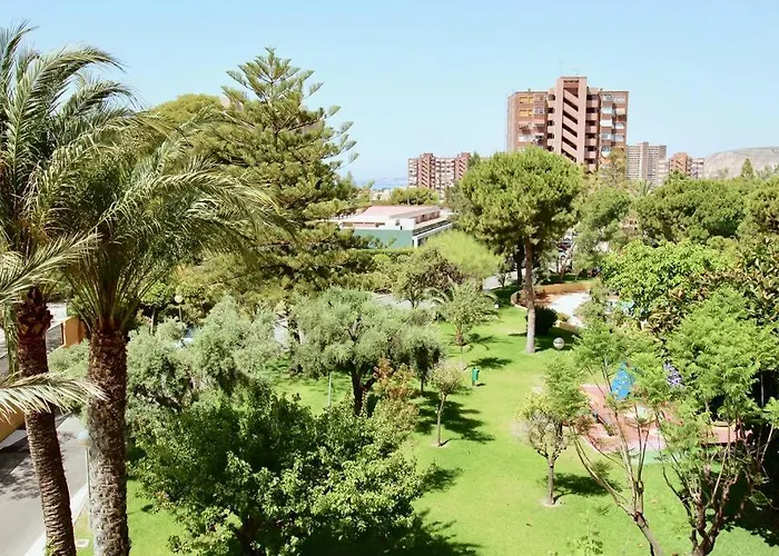 Apartamento con gran urbanización y piscina Alicante