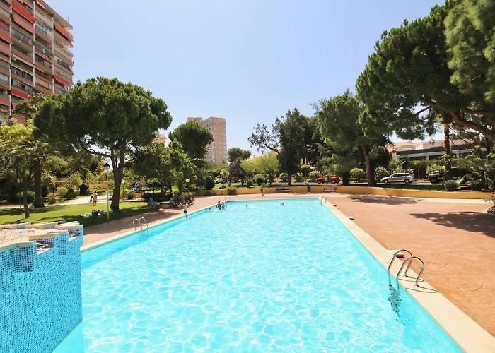Apartamento con gran urbanización y piscina Alicante